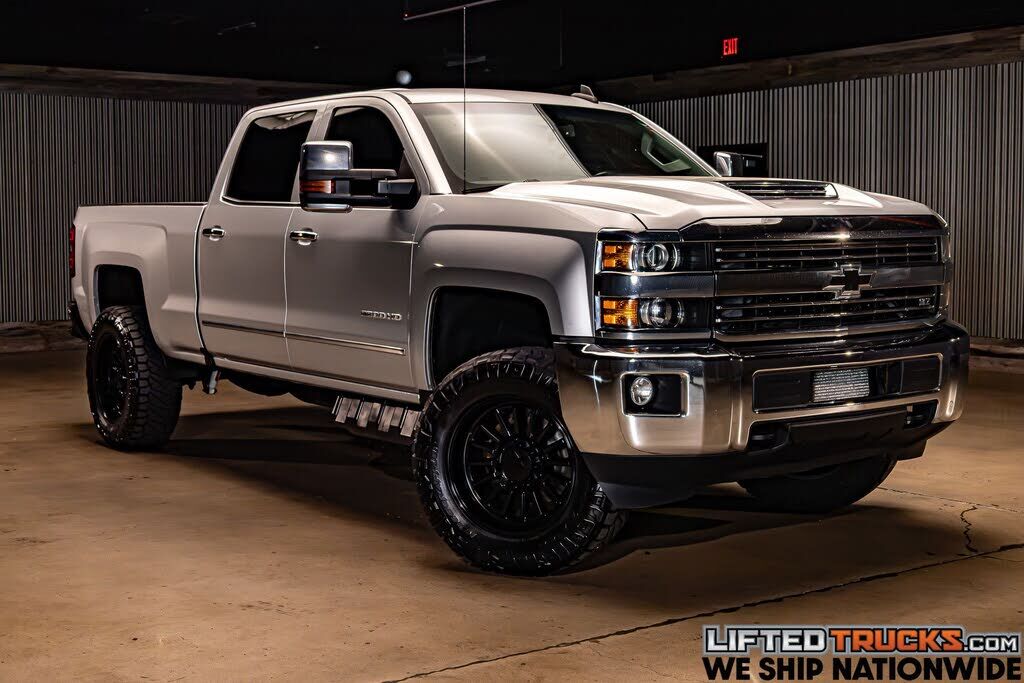 2017 CHEVROLET Silverado