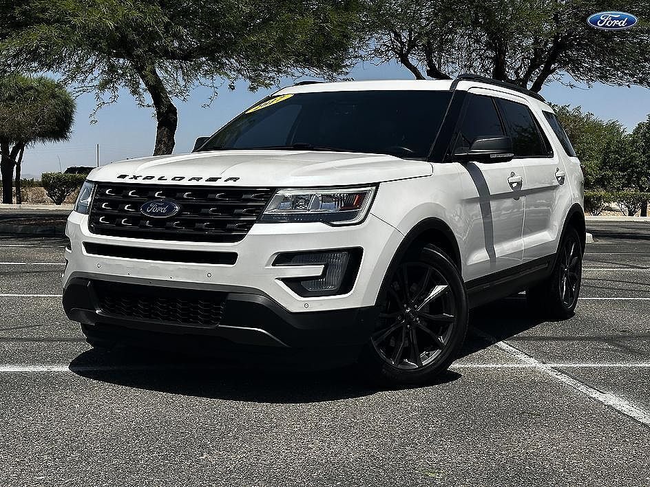 2017 FORD Explorer