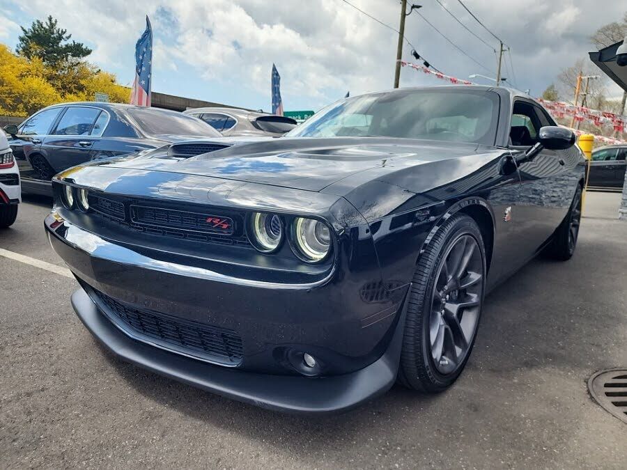 2021 DODGE Challenger