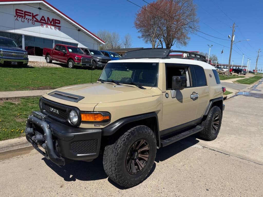 2012 TOYOTA FJ Cruiser