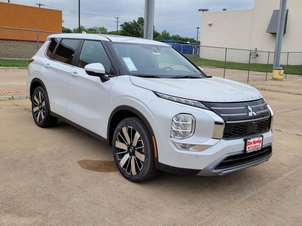 2026 MITSUBISHI Outlander