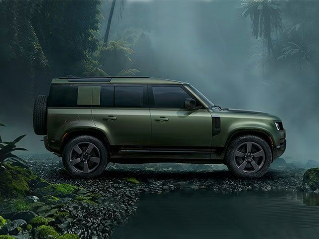 2026 LAND ROVER Defender