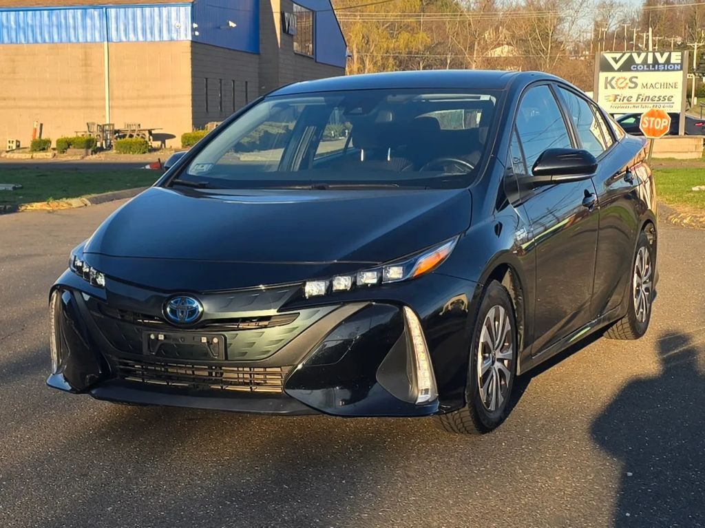 2021 TOYOTA Prius