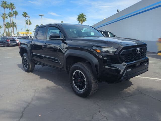 2024 TOYOTA Tacoma