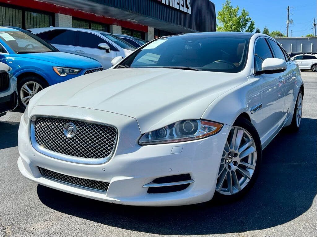 2013 JAGUAR XJ