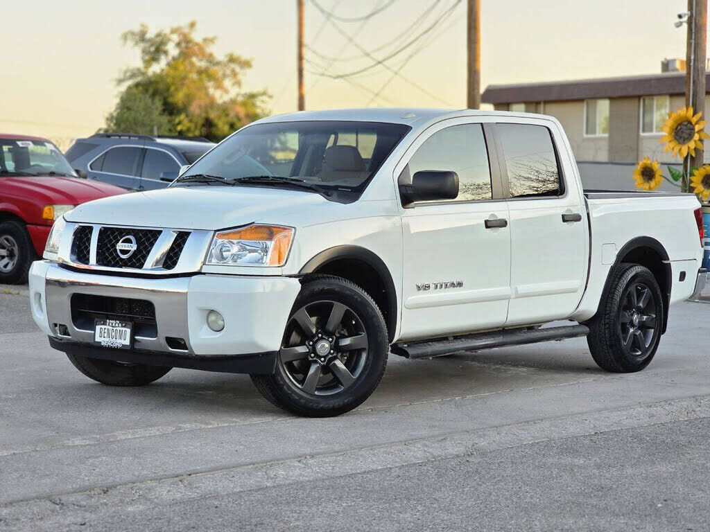 2015 NISSAN Titan