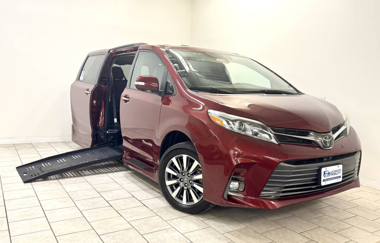 2020 TOYOTA Sienna