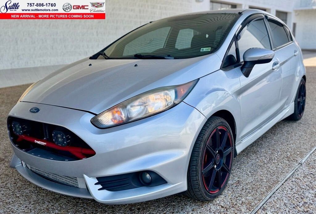 2015 FORD Fiesta