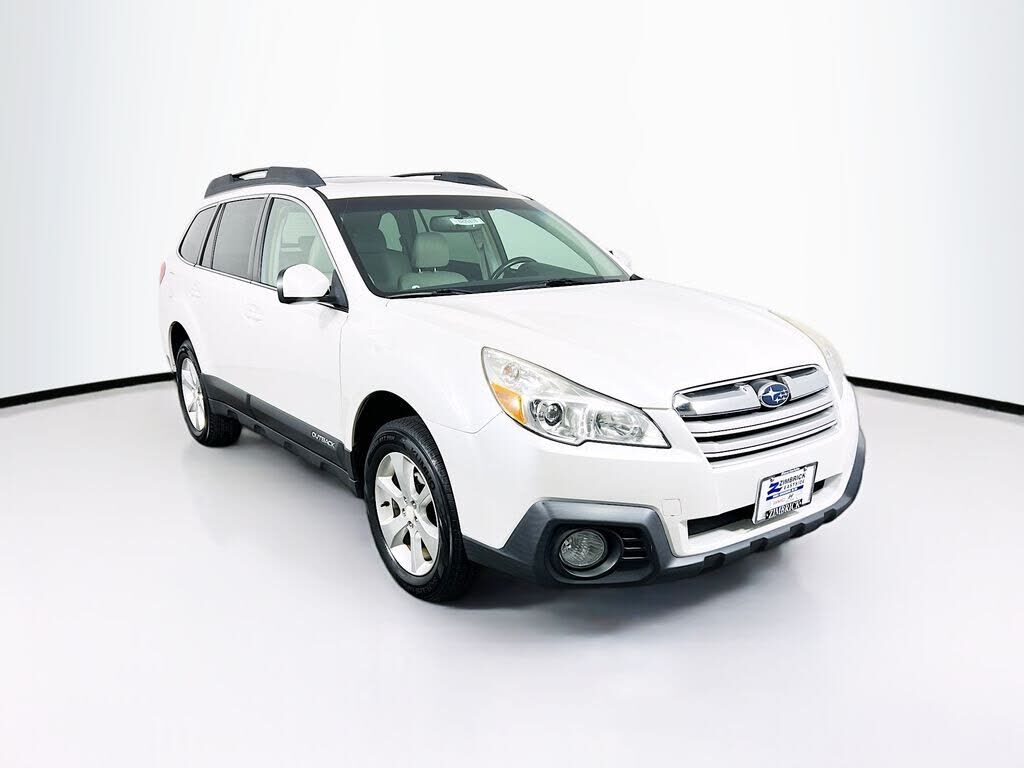 2013 SUBARU Outback