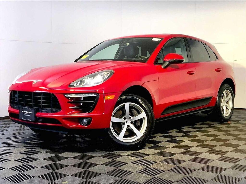 2017 PORSCHE Macan