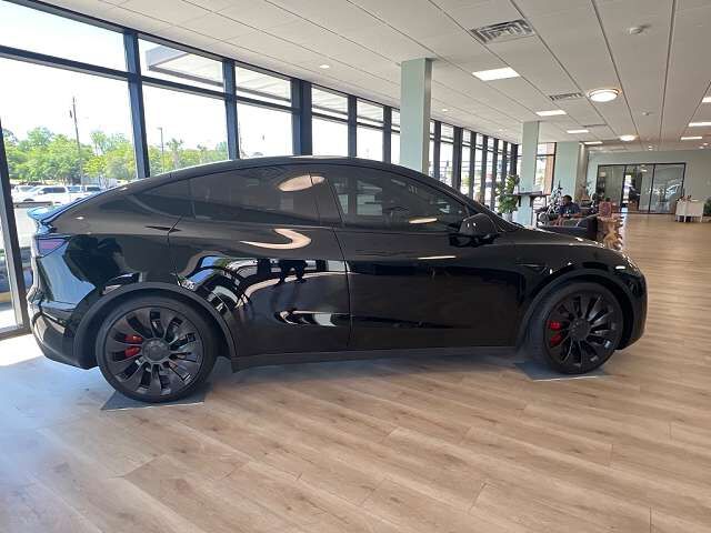 2023 TESLA Model Y