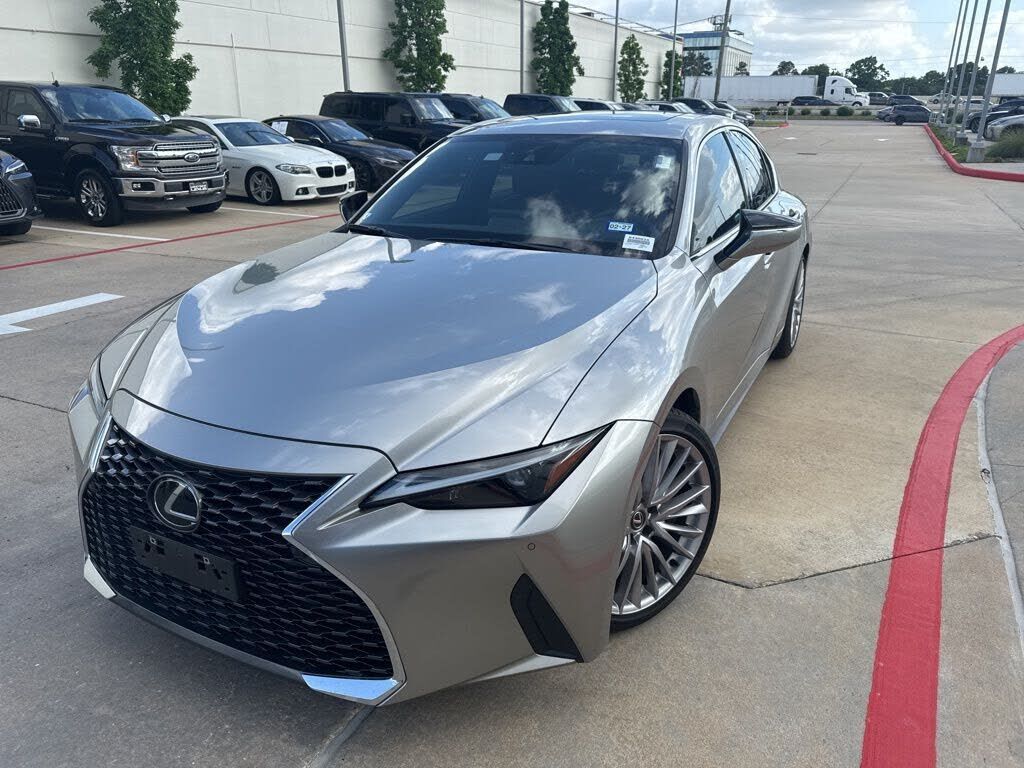 2023 LEXUS IS