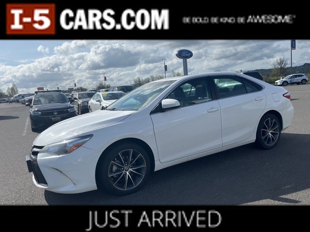 2015 TOYOTA Camry