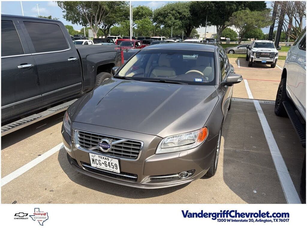 2011 VOLVO S80