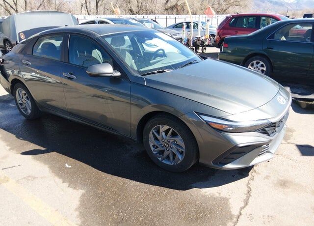 2025 HYUNDAI Elantra