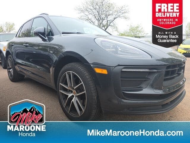 2024 PORSCHE Macan