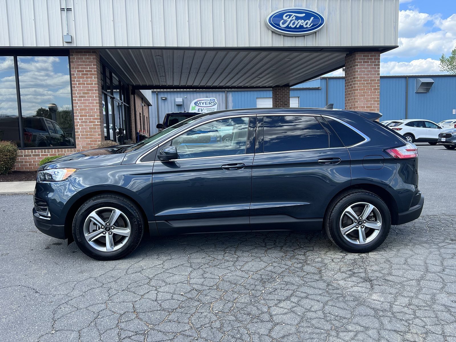 2024 FORD Edge