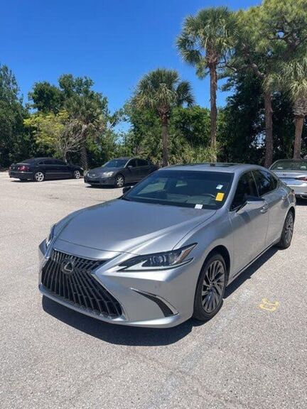 2025 LEXUS ES
