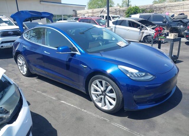 2018 TESLA Model 3