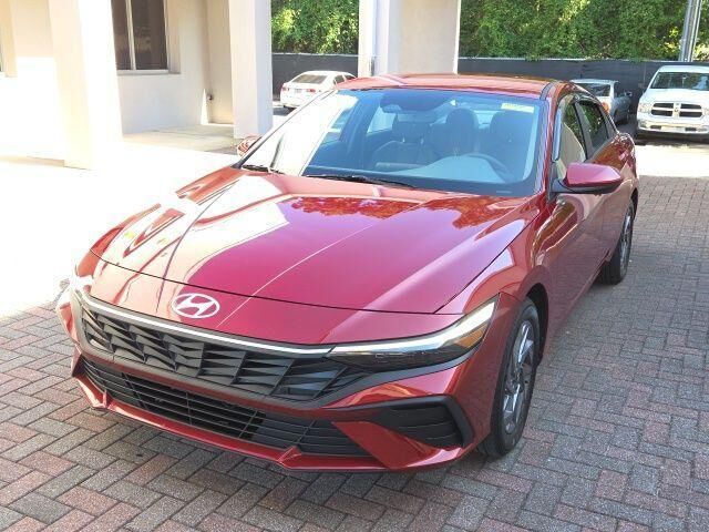 2024 HYUNDAI Elantra