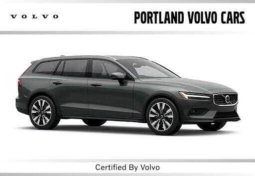 2025 VOLVO V60CC