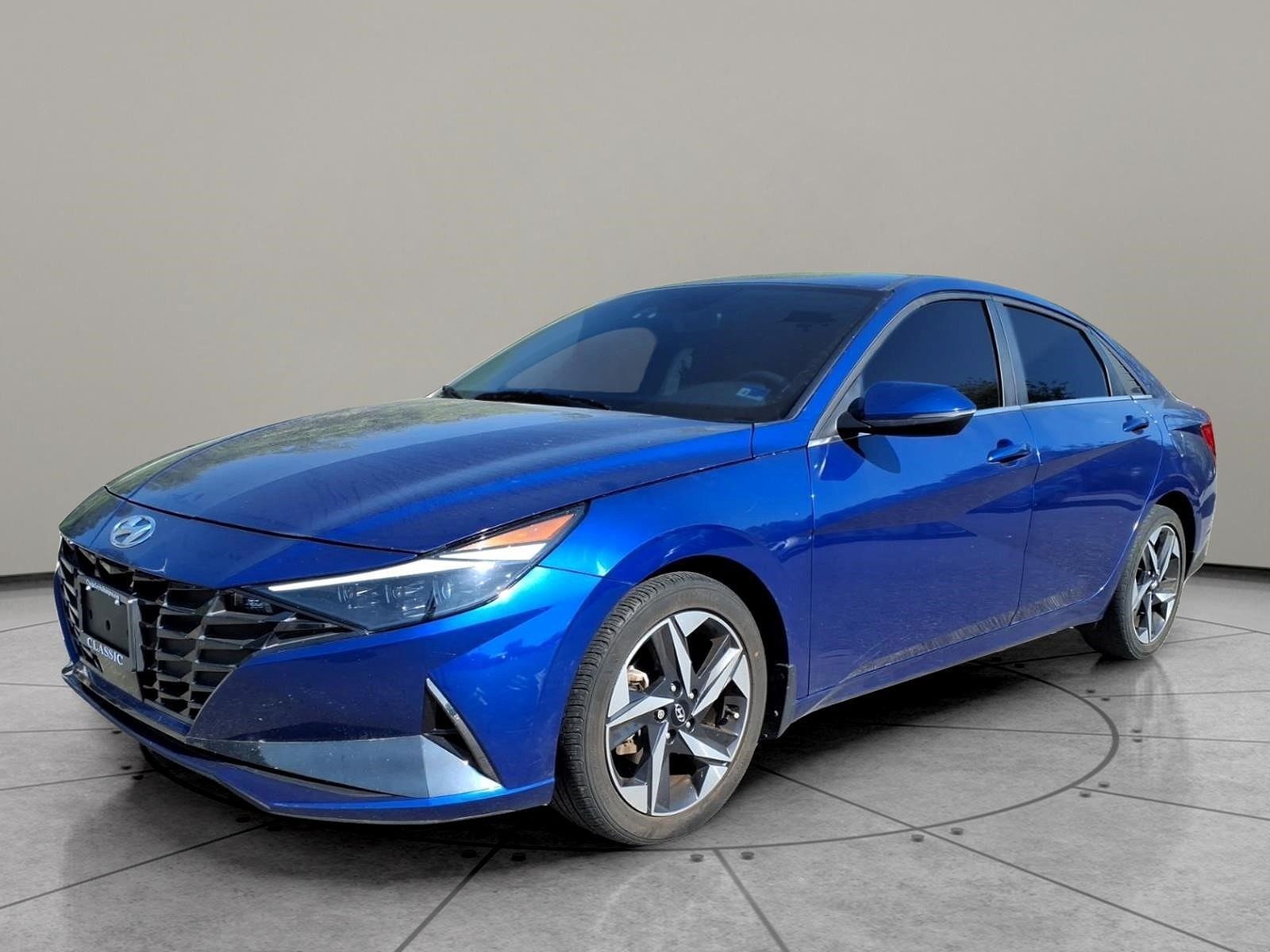 2022 HYUNDAI Elantra