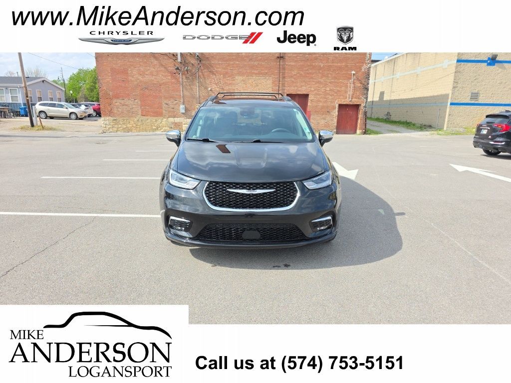 2023 CHRYSLER Pacifica