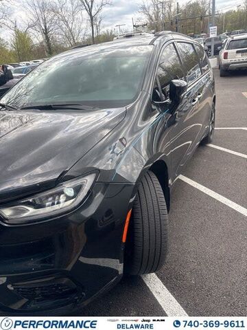 2023 CHRYSLER Pacifica