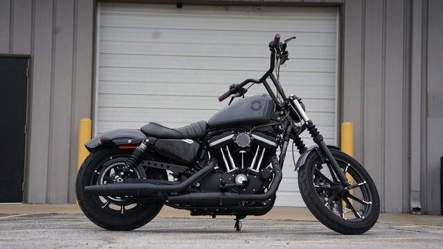 2022 HARLEY DAVIDSON Iron 883
