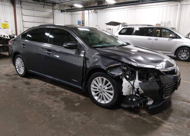 2013 TOYOTA Avalon