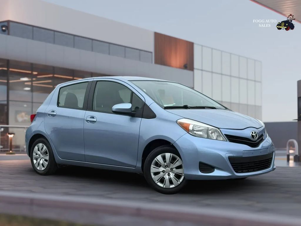 2012 TOYOTA Yaris
