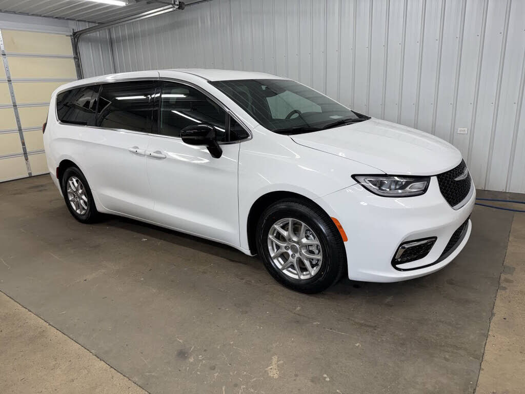 2025 CHRYSLER Pacifica