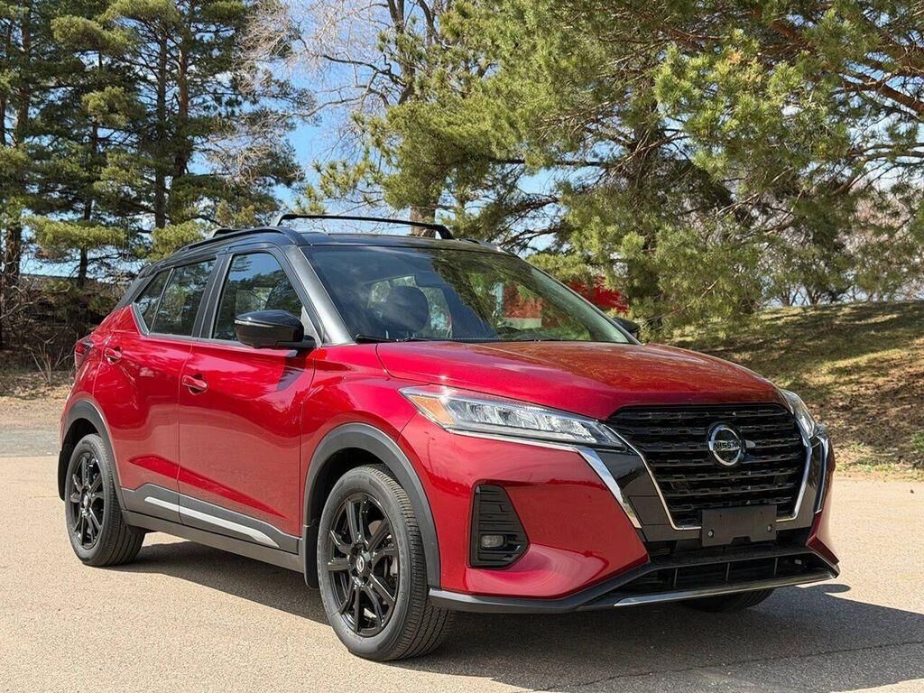 2021 NISSAN Kicks