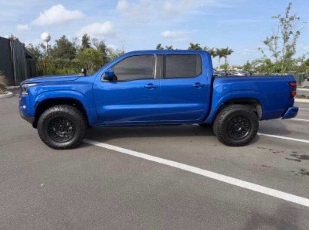 2024 NISSAN Frontier