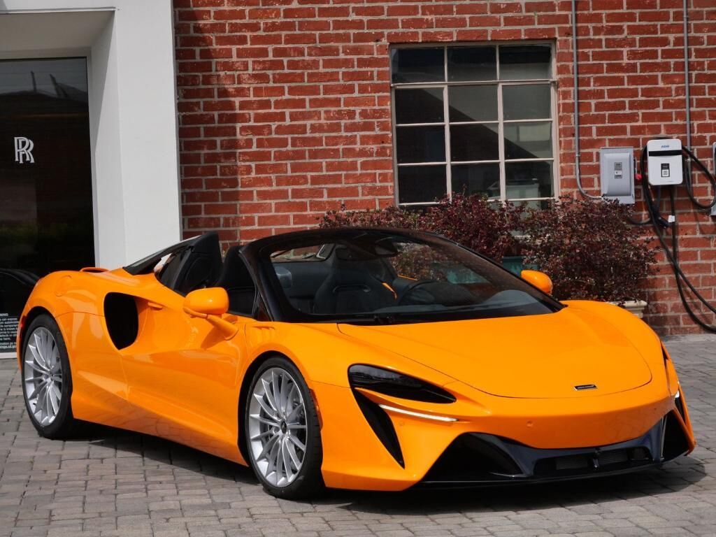 2026 MCLAREN ARTURA