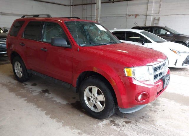 2011 FORD Escape