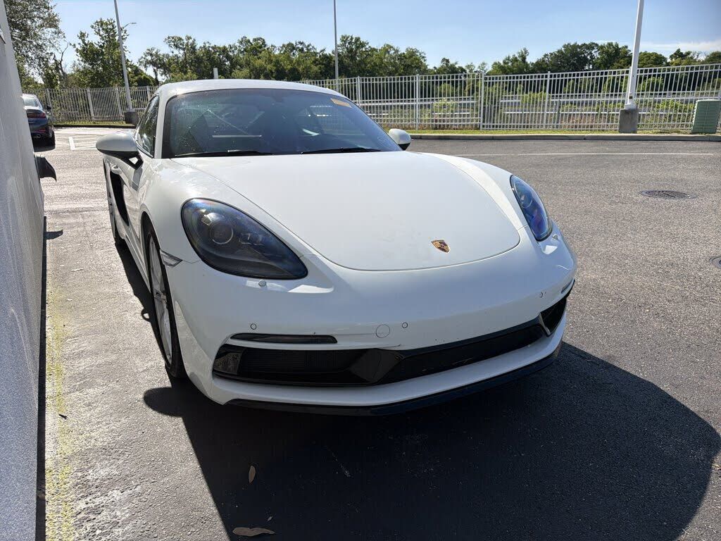 2019 PORSCHE 718