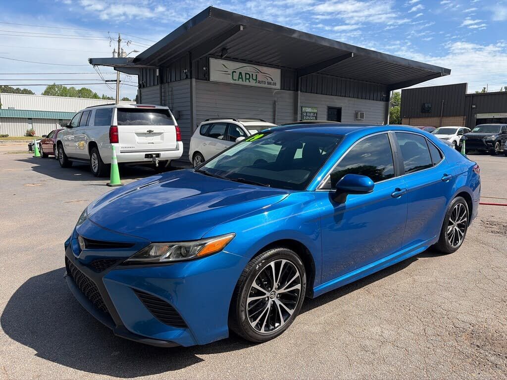 2019 TOYOTA Camry