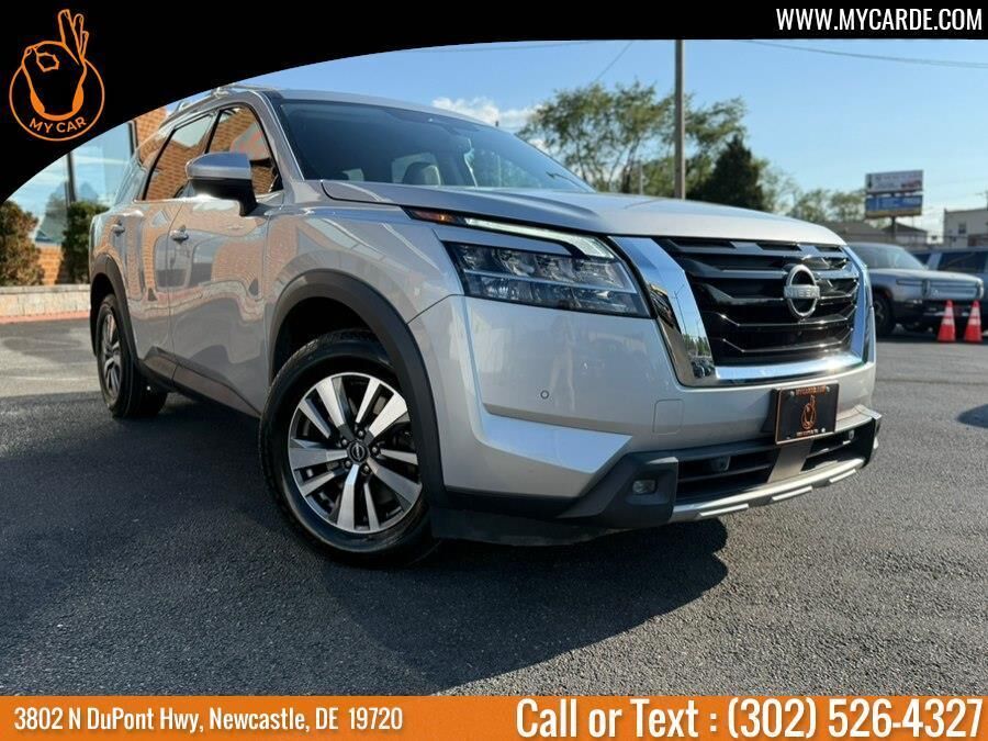 2022 NISSAN Pathfinder