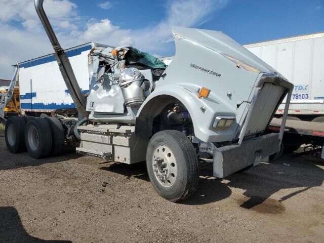 2014 WESTERN STAR 4900