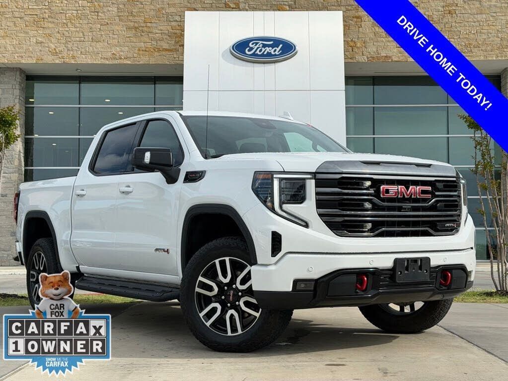 2024 GMC Sierra
