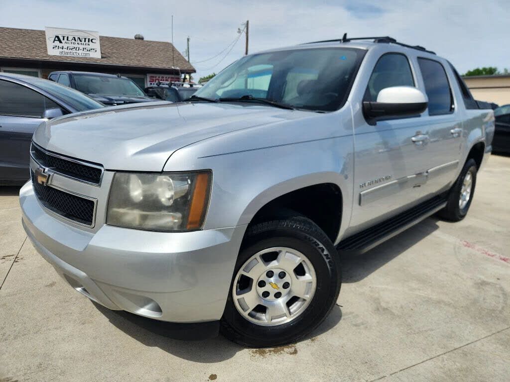 2011 CHEVROLET Avalanche
