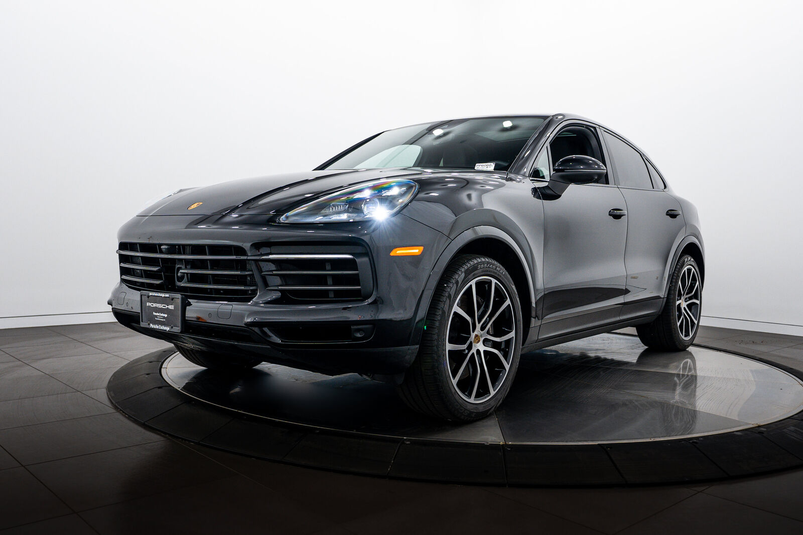 2022 PORSCHE Cayenne