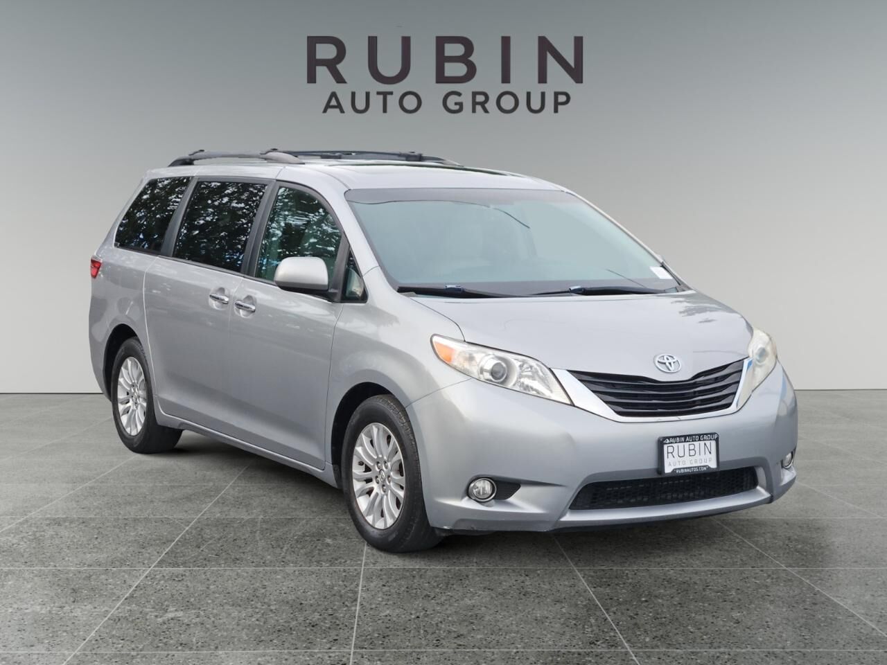 2015 TOYOTA Sienna