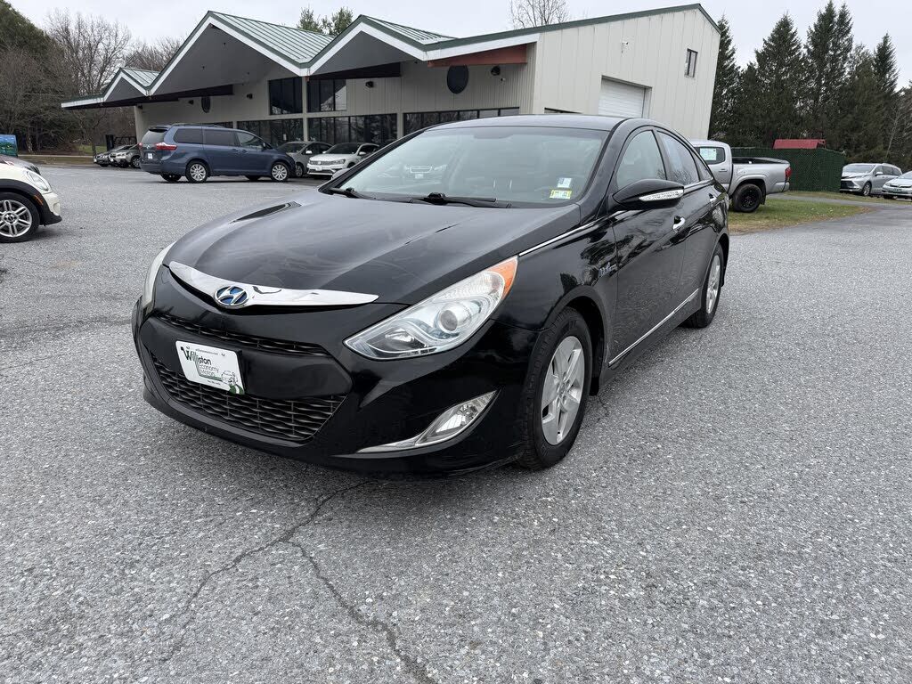 2011 HYUNDAI Sonata