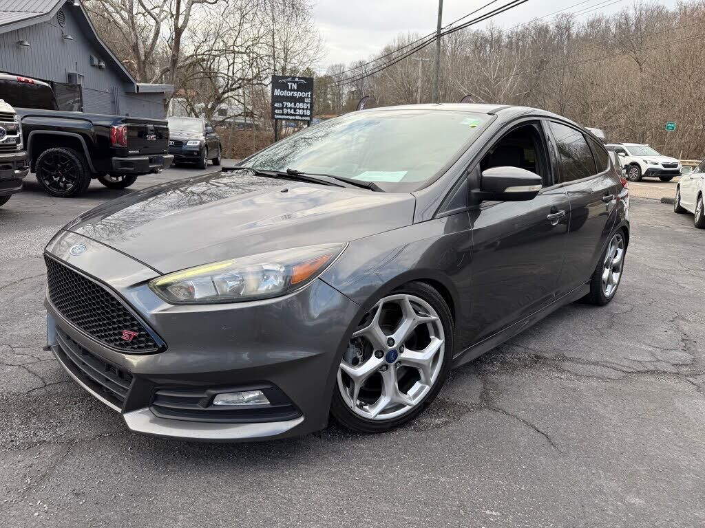 2017 FORD Focus