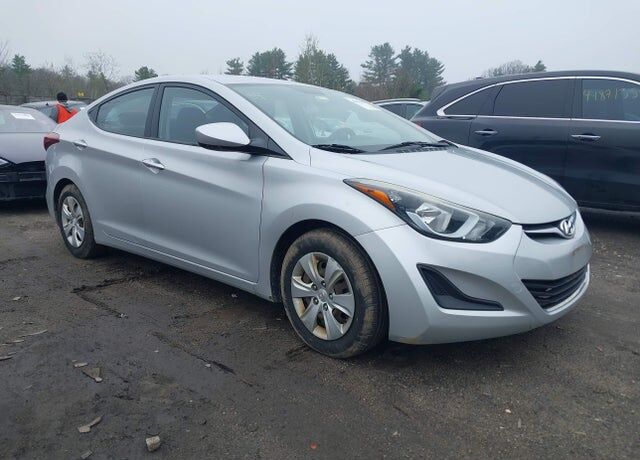 2016 HYUNDAI Elantra