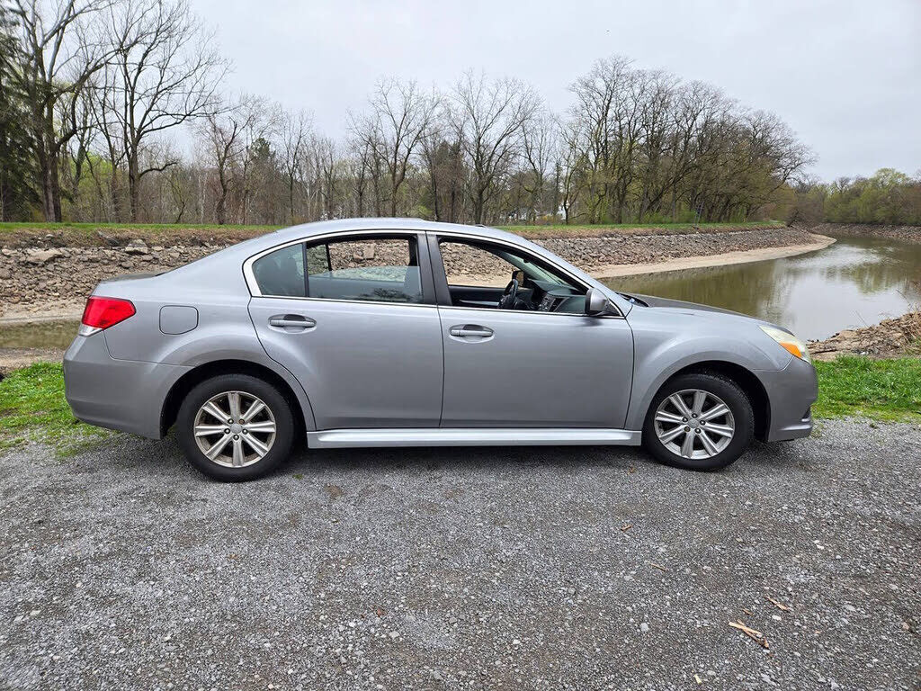 2010 SUBARU Legacy