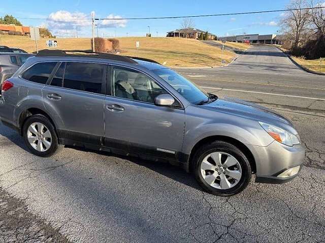 2010 SUBARU Outback