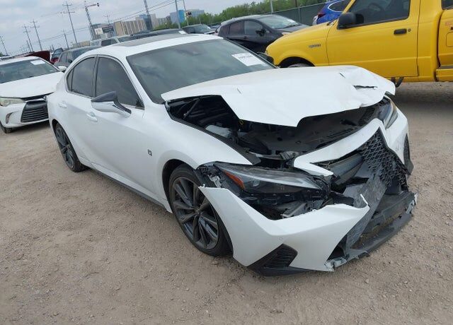 2021 LEXUS IS